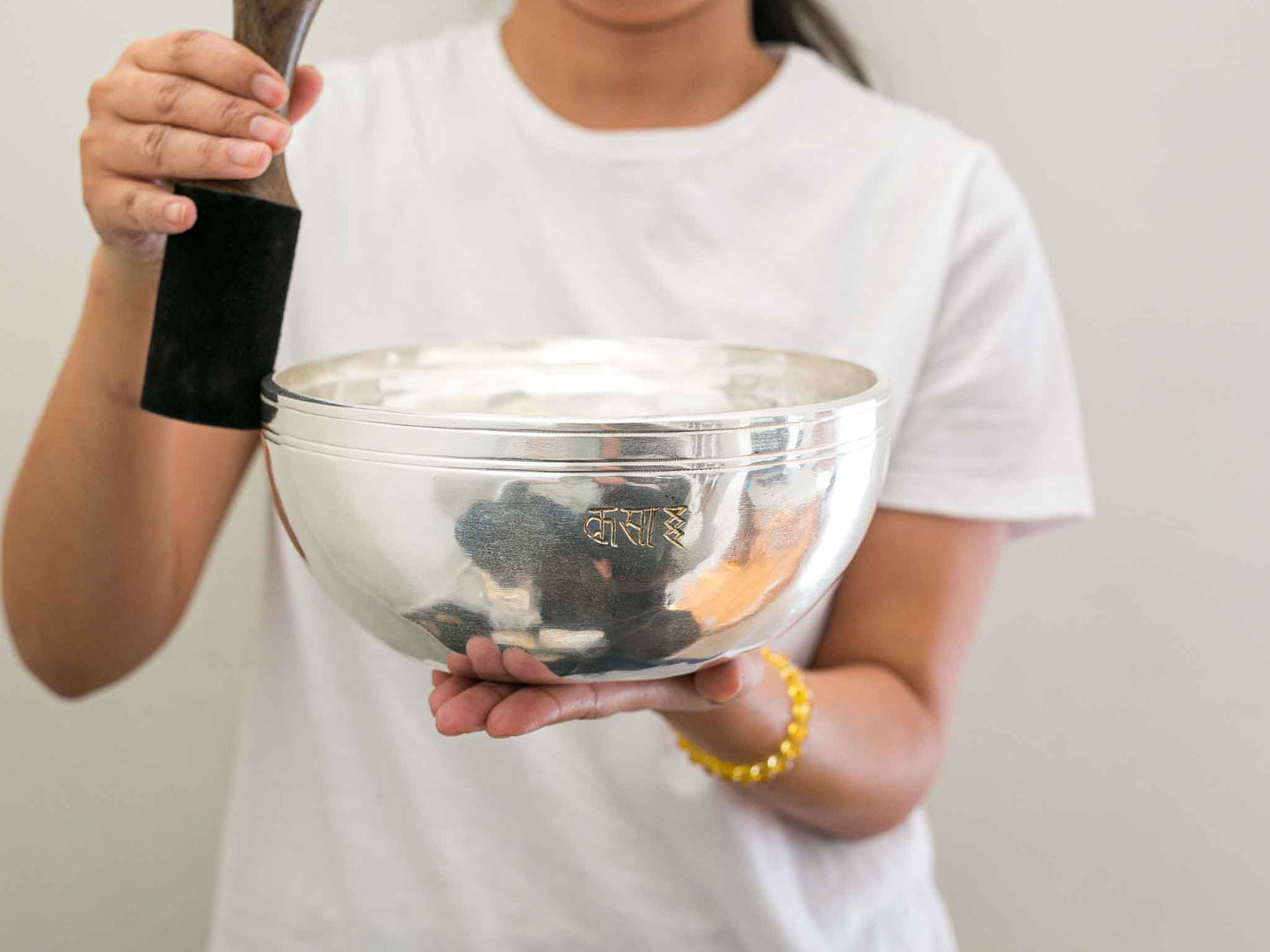 Silver Moon Singing Bowl - Base Note F#3 (189 Hz)