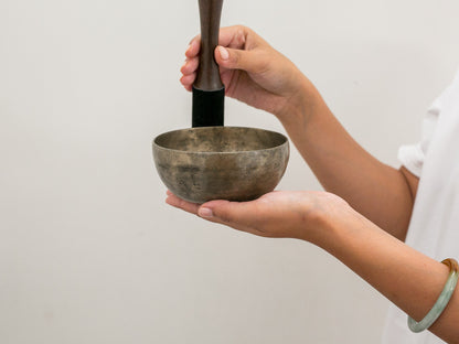 Small Tara Singing Bowl - Base Note F3 (177)
