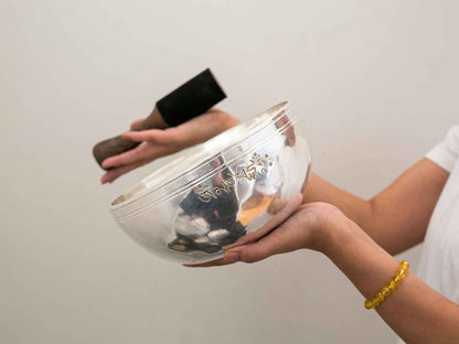 Silver Moon Singing Bowl - Base Note F#3 (189 Hz)