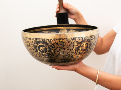 Yantra Singing Bowl (G2 98 Hz)