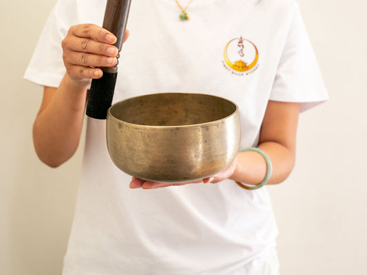 Remuna Singing Bowl - F#3 (188 Hz)