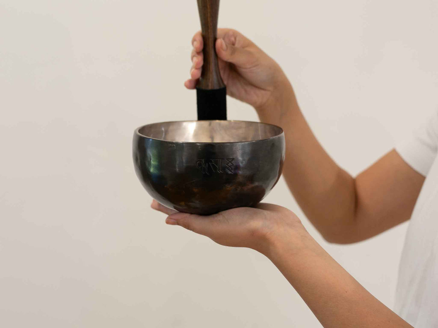 Silver Moon Singing Bowl - Base Note F4 (340 Hz)