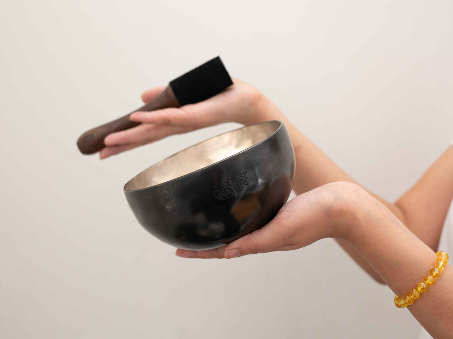 Silver Moon Singing Bowl - Base Note D4 (299 Hz)