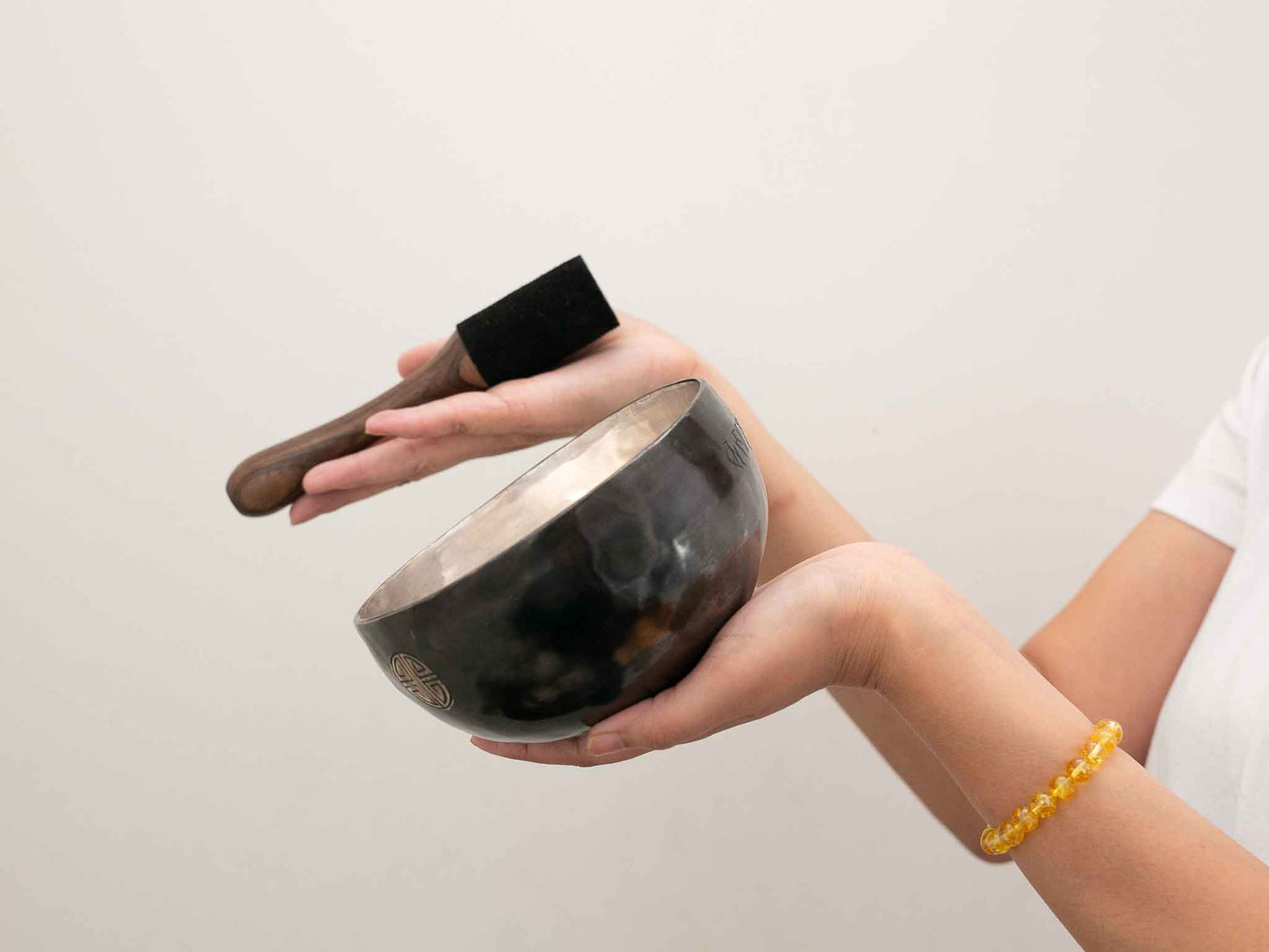 Silver Moon Singing Bowl - Base Note E4 (333 Hz)