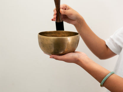Tara Singing Bowl - Base Note D#4 (302 Hz)