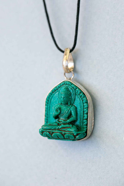 Resin and White Metal Buddha Pendant (2 colours)