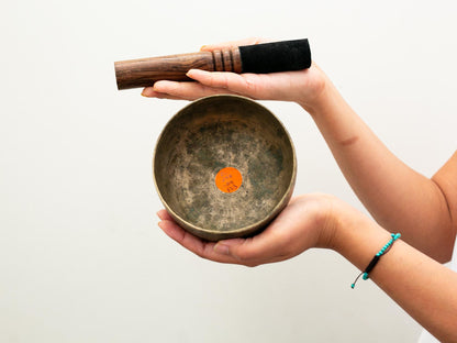 Small Tara Singing Bowl - Base Note D4 (298)