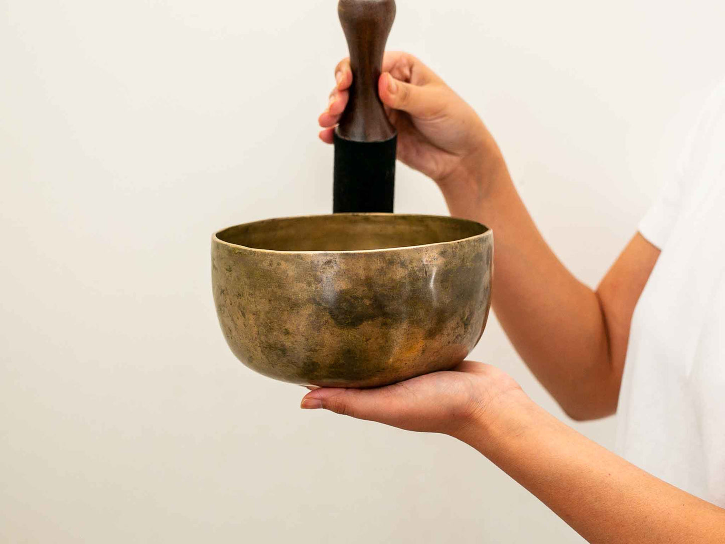 Tara Singing Bowl - Base Note G3 (193 Hz)