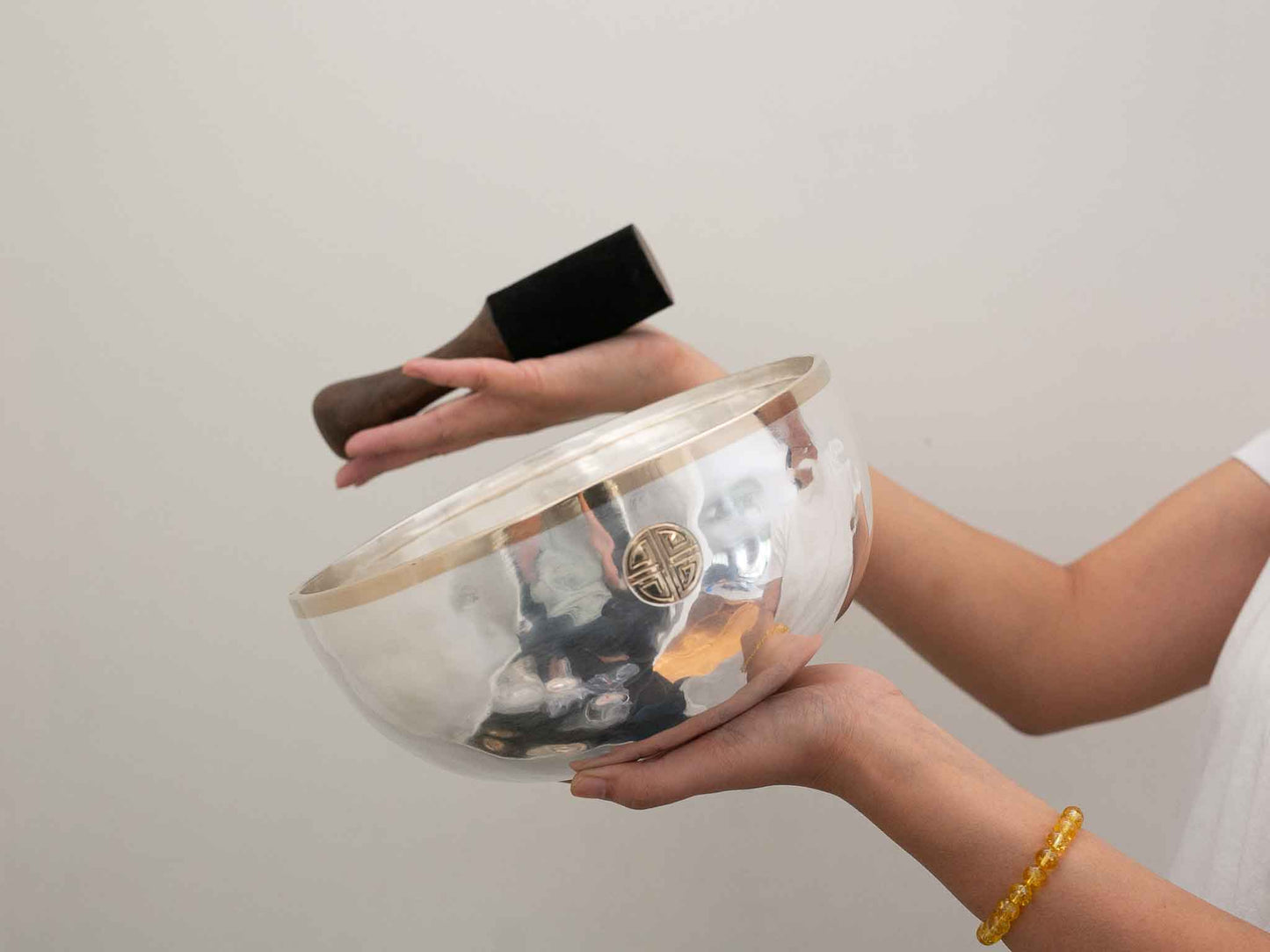 Silver Moon Singing Bowl - Base Note D#3 (151 Hz)