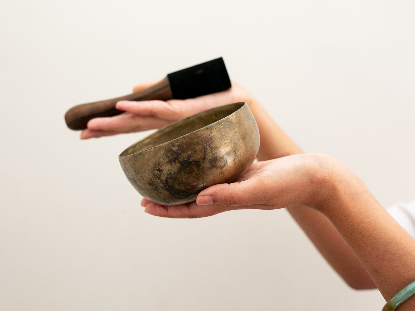 Small Tara Singing Bowl - Base Note G4 (392)