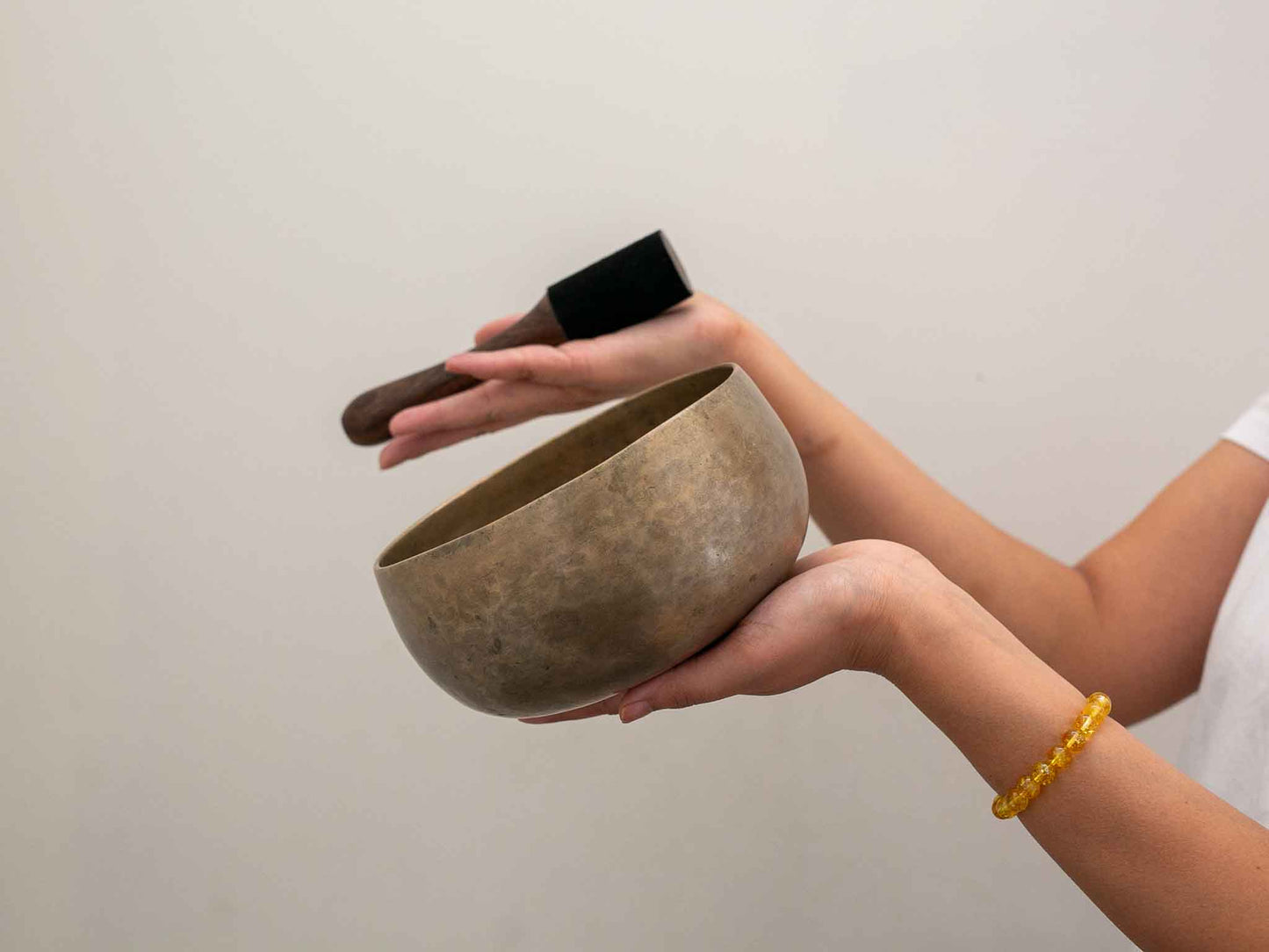 Remuna Singing Bowl - G#3 (211 Hz)