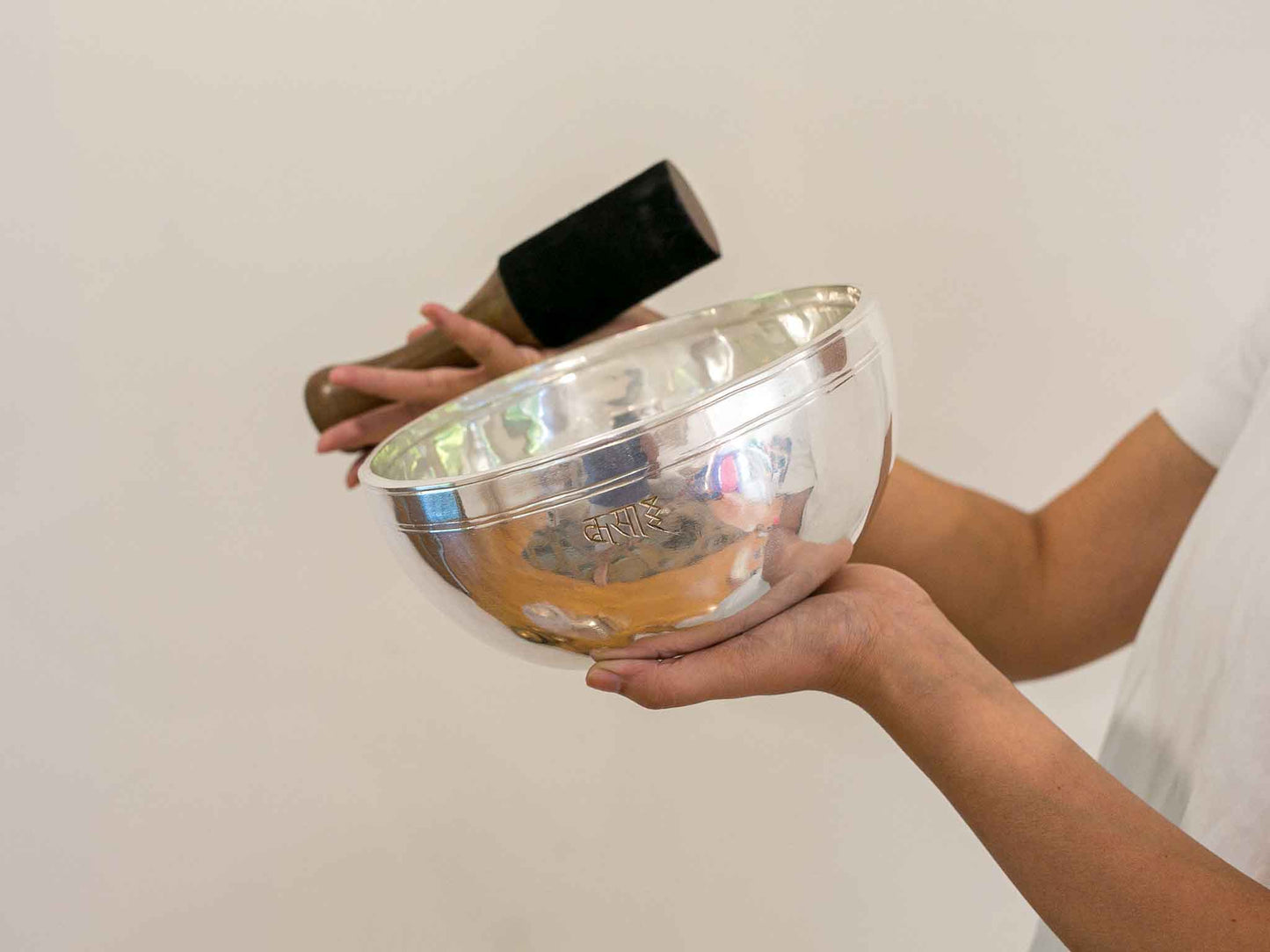 Silver Moon Singing Bowl - Base Note G3 (201 Hz)