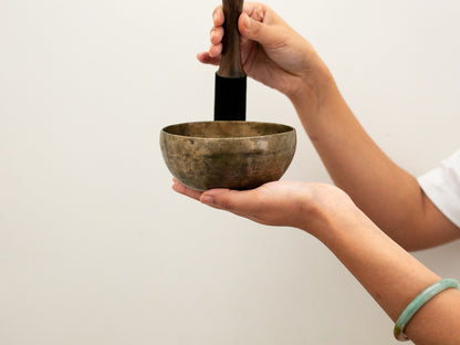 Small Tara Singing Bowl - Base Note F#4 (366)