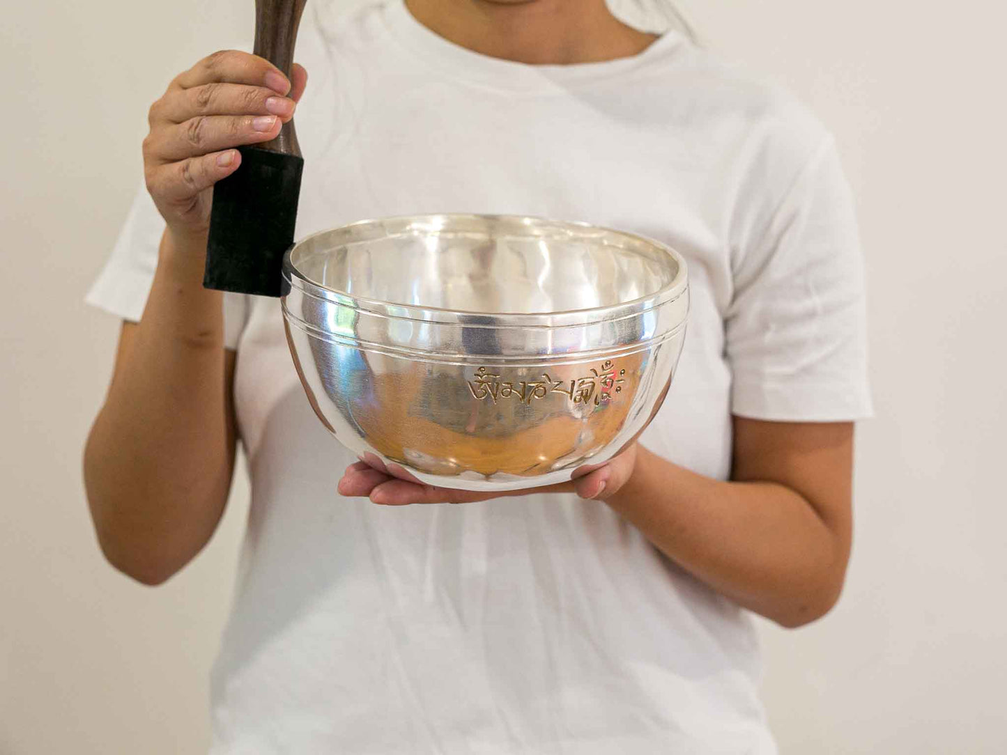 Silver Moon Singing Bowl - Base Note A3 (216 Hz)