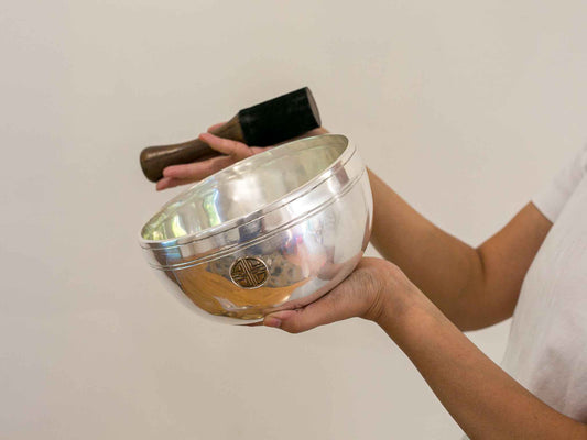 Silver Moon Singing Bowl - Base Note A3 (216 Hz)
