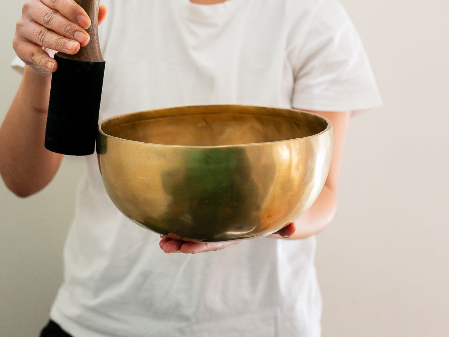Hand Hammered Singing Bowl - Base Note F3 179Hz