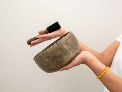Tara Singing Bowl - Base Note G3 (194 Hz)