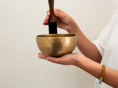 Small Contemporary Flow Singing Bowl - Base note F4 (366 Hz)