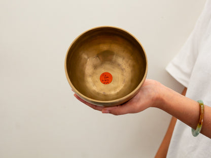 Small Contemporary Flow Singing Bowl - Base note F4 (366 Hz)