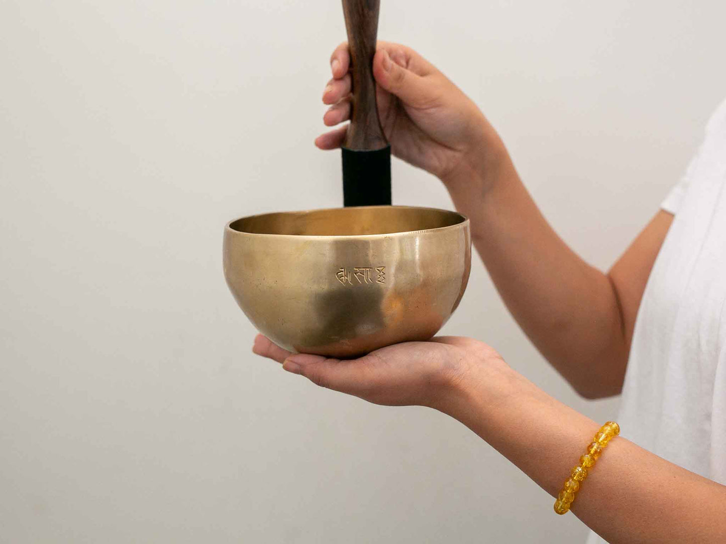 Hand Hammered Moon Singing Bowl - Base Note D4 288 Hz