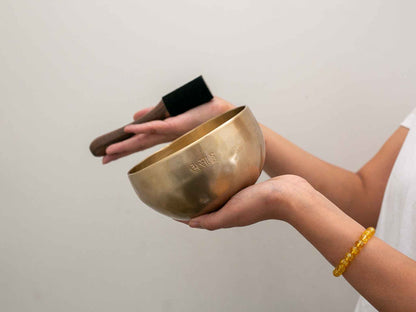 Hand Hammered Moon Singing Bowl - Base Note D4 288 Hz