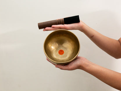 Small Contemporary Flow Singing Bowl - Base note F#4 (367 Hz)