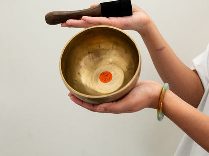 Small Contemporary Flow Singing Bowl - Base note F#4 (364 Hz)