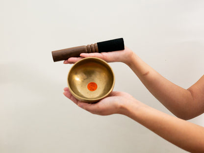 Small Hand Hammered Singing Bowl - Base note D#5 (634)