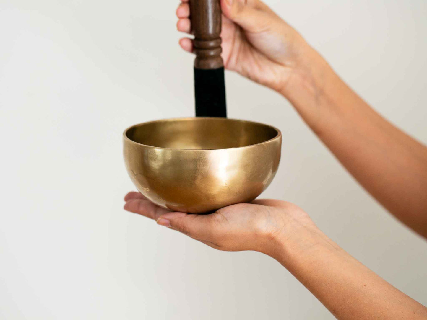 Hand Hammered Singing Bowl - Base Note F4 352