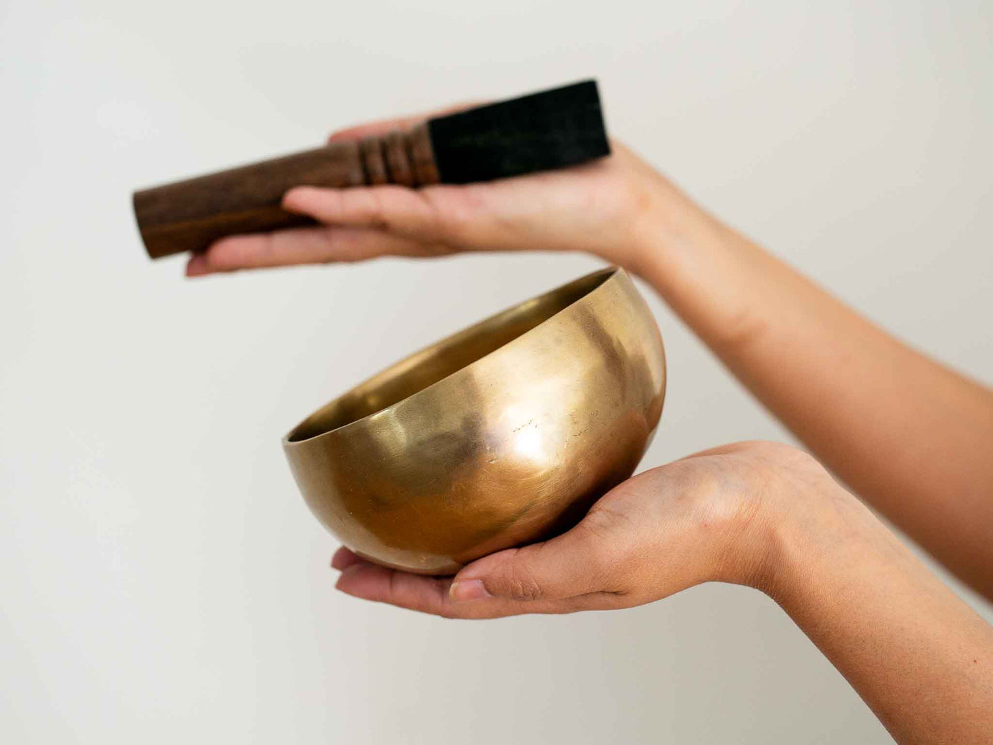 Hand Hammered Singing Bowl - Base Note G#4 414