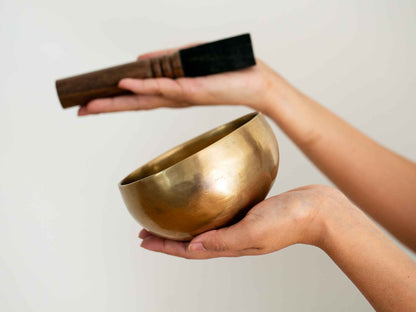 Hand Hammered Singing Bowl - Base Note G#4 414