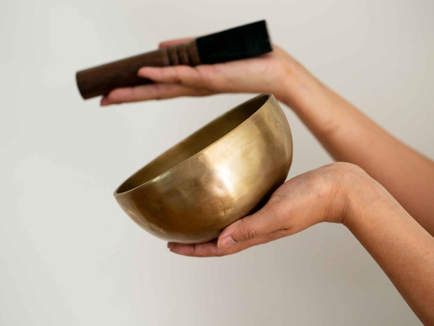 Hand Hammered Singing Bowl - Base Note C4 263