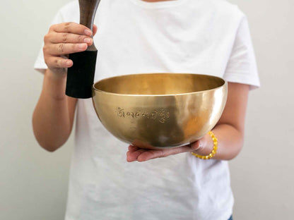 Hand Hammered Moon Singing Bowl - Base Note F3 173 Hz