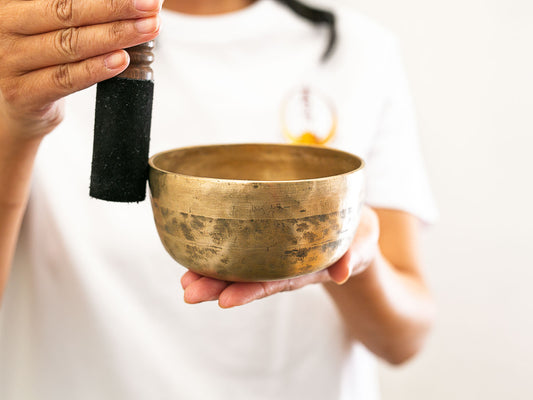 Small Tara Singing Bowl - Base Note F4 (347)