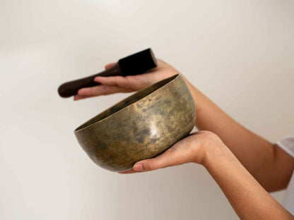 Tara Singing Bowl - Base Note E3 (164 Hz)