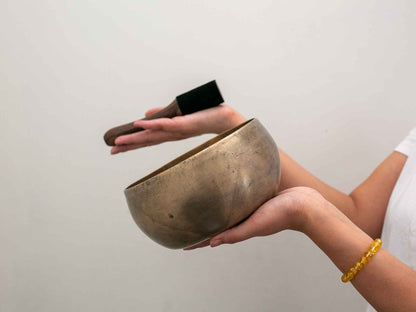 Tara Singing Bowl - Base Note C3 (131 Hz)