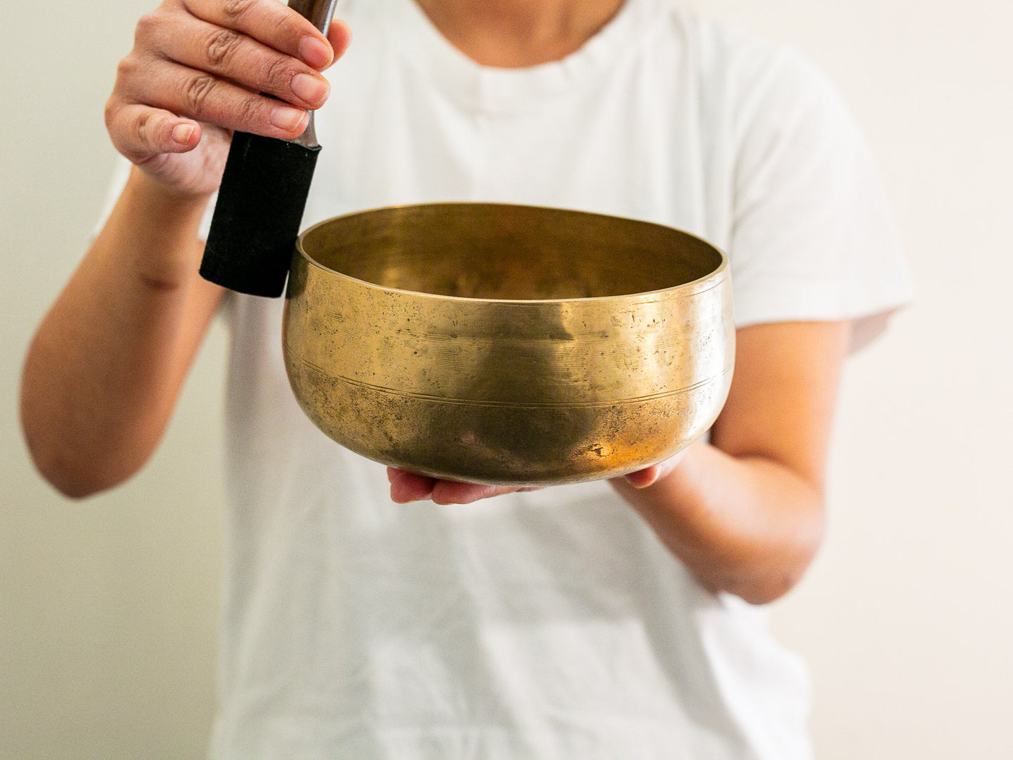Remuna Singing Bowl - F#3 (187 Hz)