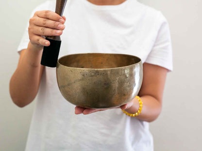 Tara Singing Bowl - Base Note E3 (169 Hz)