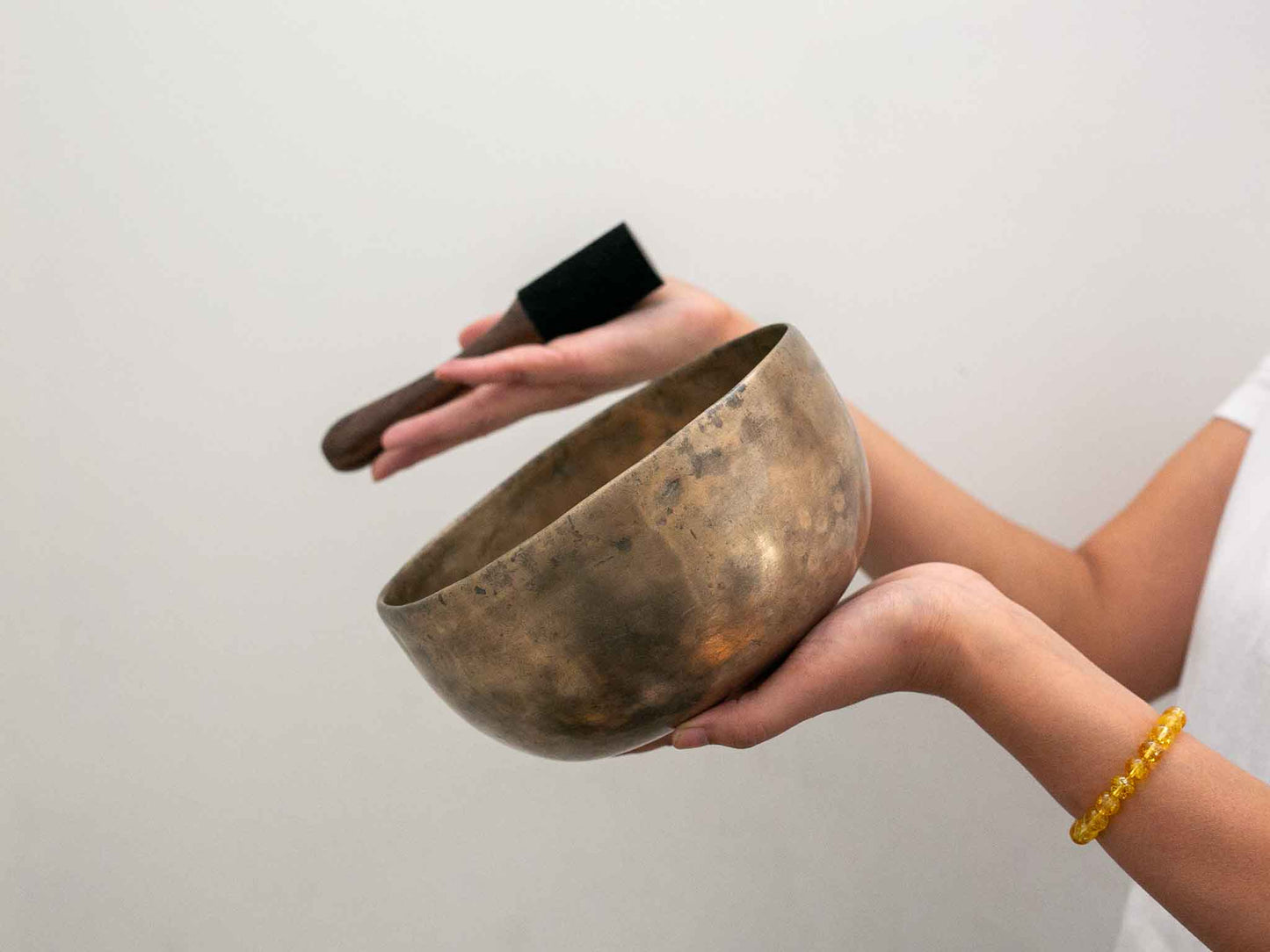 Tara Singing Bowl - Base Note F#3 (187 Hz)