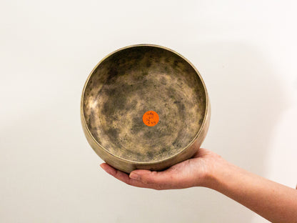 Remuna Singing Bowl - G#3 (211 Hz)
