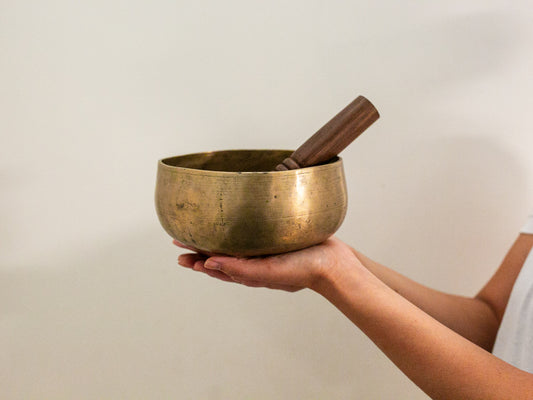 Remuna Singing Bowl - G#3 (209 Hz)
