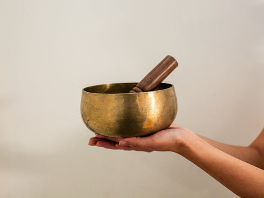 Remuna Singing Bowl - F#3 (181 Hz)