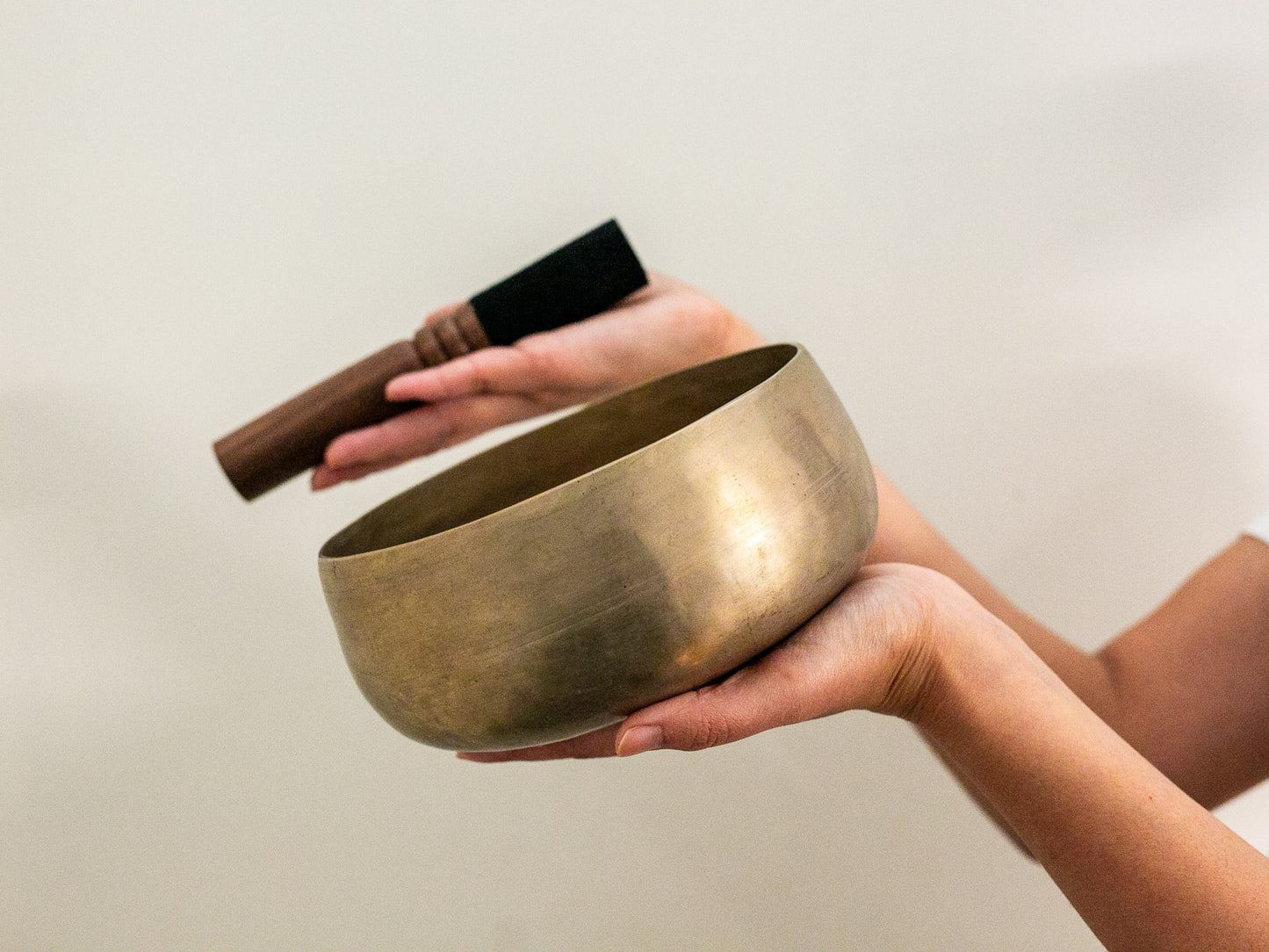 Remuna Singing Bowl - F#3 (184 Hz)