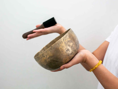 Tara Singing Bowl - Base Note F3 (170 Hz)
