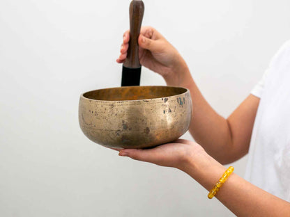 Remuna Singing Bowl - G#3 (204 Hz)