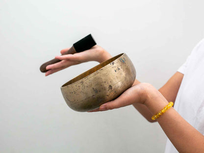 Remuna Singing Bowl - G#3 (204 Hz)