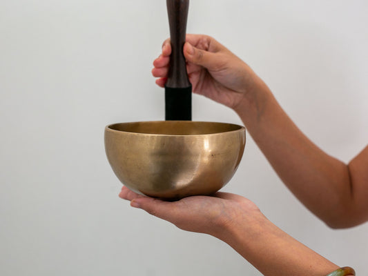 Small Contemporary Flow Singing Bowl - Base note D#3 (158 Hz)