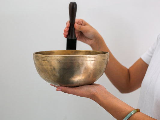 Low and Light Bowl - Base note D3, 147 Hz