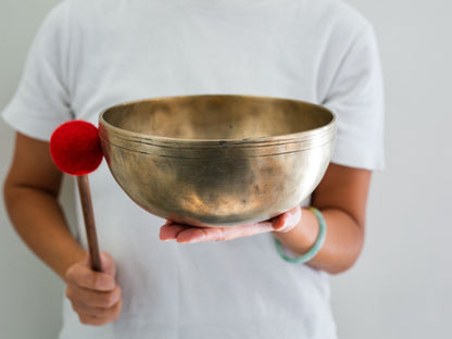 Low and Light Bowl - Base note D3, 147 Hz