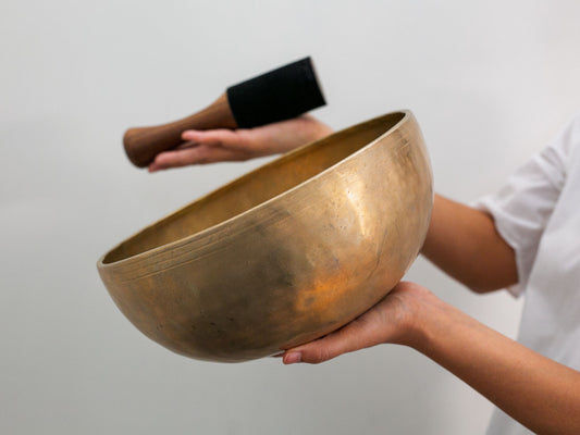 Low and Light Bowl - Base note B2, 123 Hz